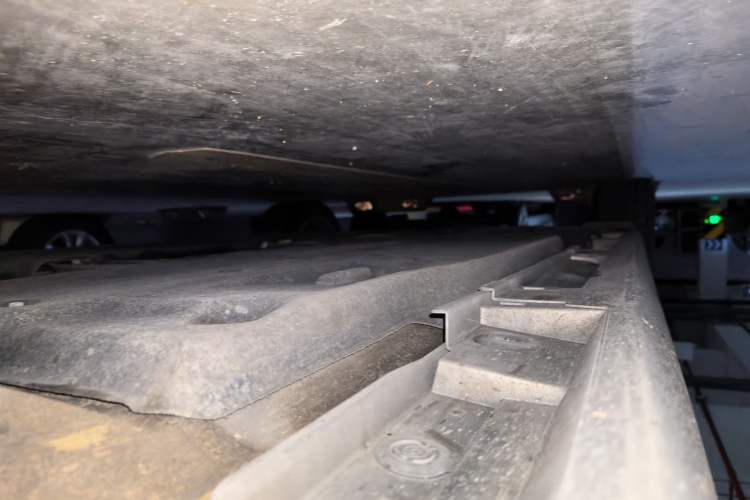 Used Lexus ES 2023 200 Excellence Edition Chassis Front Right