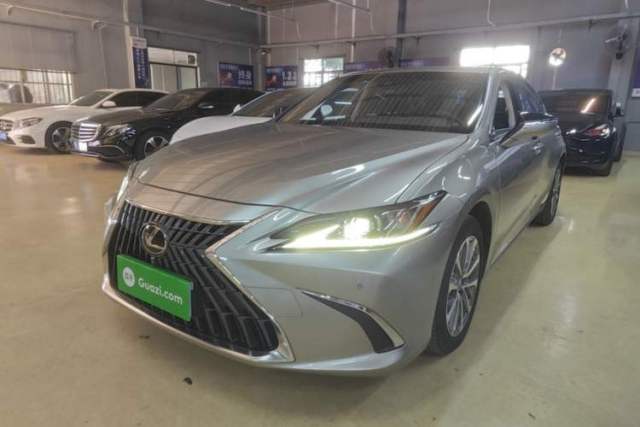Gebrauchter Lexus ES 2023 200 Excellence Edition