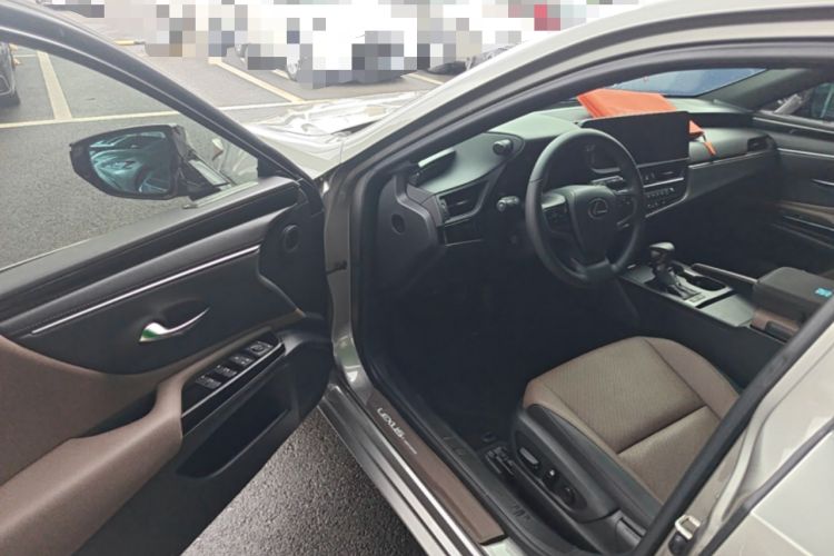 Used Lexus ES 2023 200 Excellence Edition Driver Seat