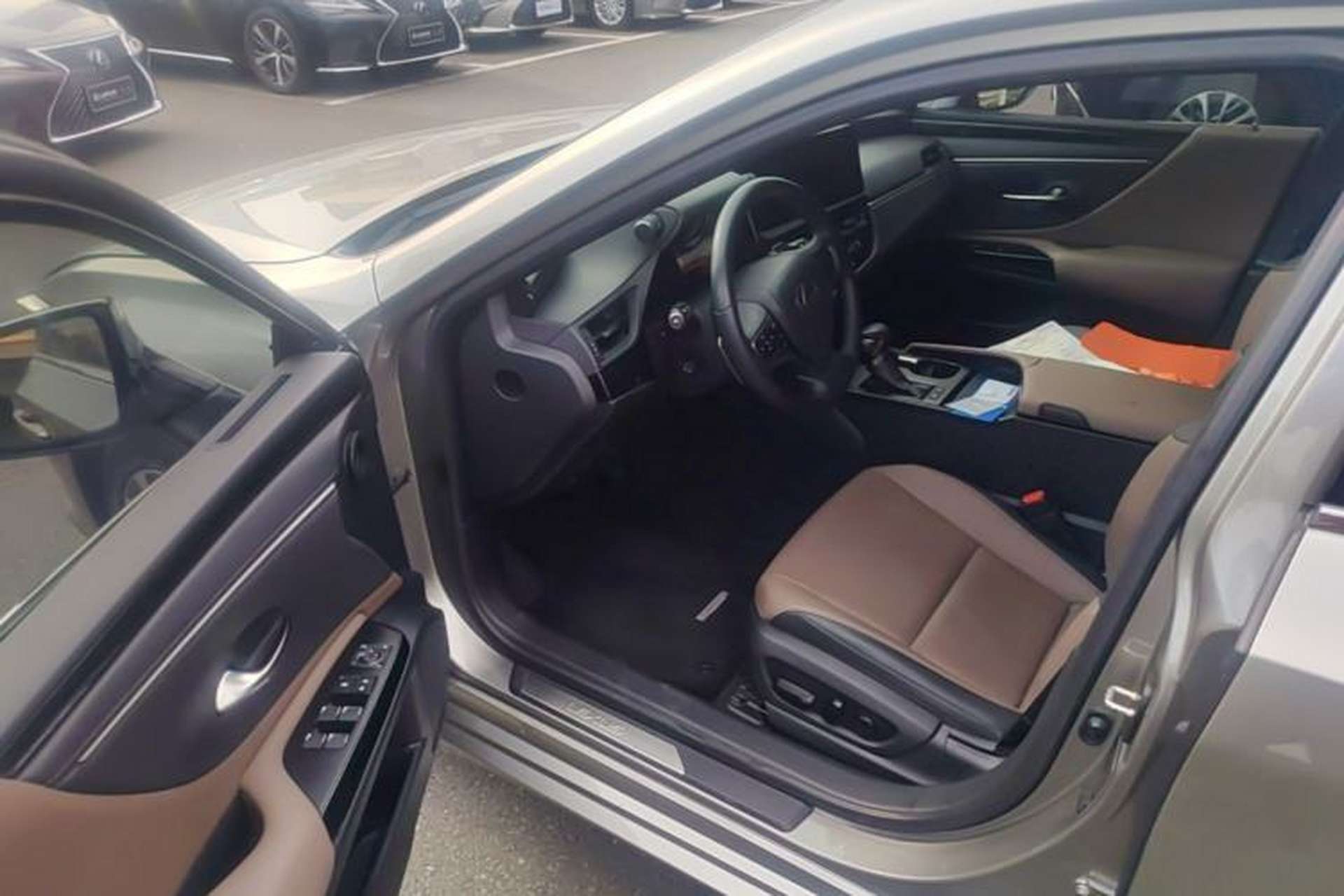 Used Lexus ES 2023 200 Excellence Edition Driver Seat