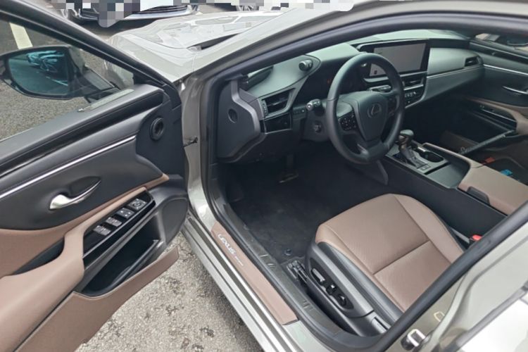 Used Lexus ES 2023 200 Excellence Edition Driver Seat
