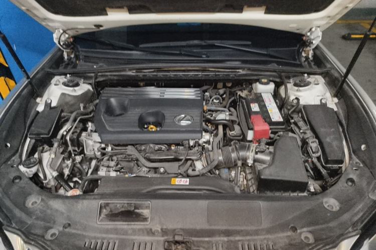 Used Lexus ES 2023 200 Excellence Edition Engine Bay