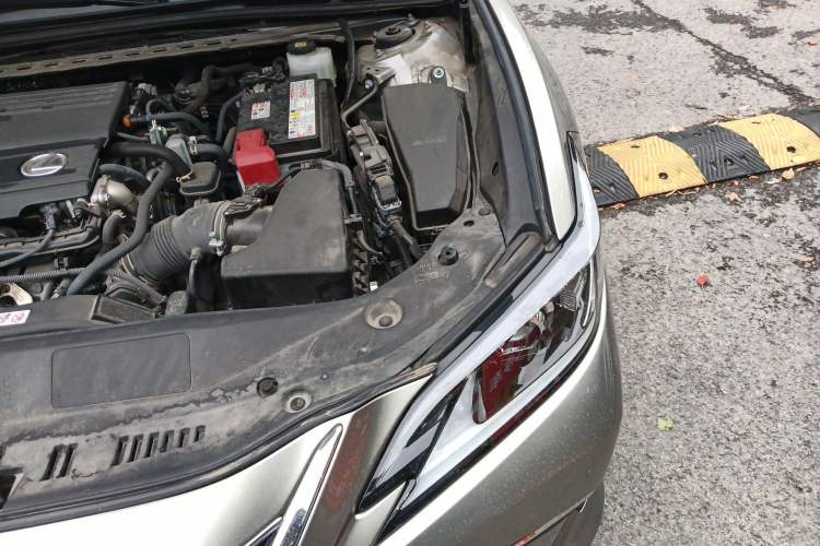 Used Lexus ES 2023 260 Excellence Edition Engine Bay Left