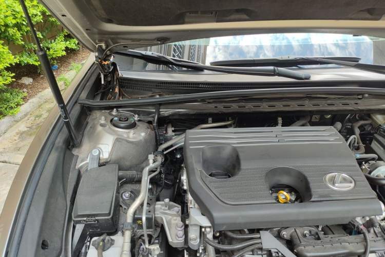 Used Lexus ES 2023 200 Excellence Edition Engine Bay Right