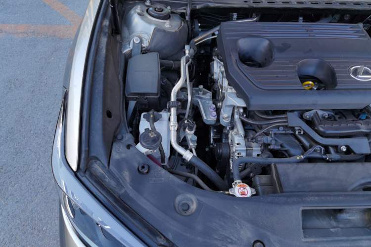 Used Lexus ES 2023 200 Luxury Edition Engine Bay Right