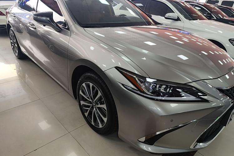 Used Lexus ES 2023 200 Excellence Edition Exterior 1