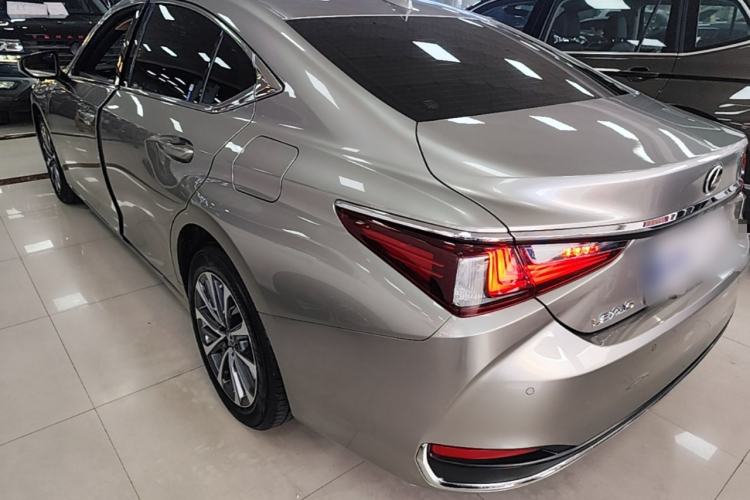 Used Lexus ES 2023 200 Excellence Edition Exterior 2