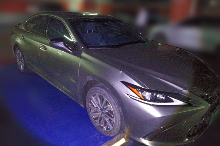 Used Lexus ES 2023 200 Excellence Edition Exterior 2
