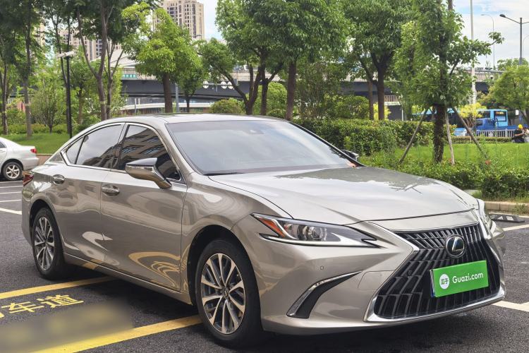 Used Lexus ES 2023 200 Excellence Edition Exterior 2