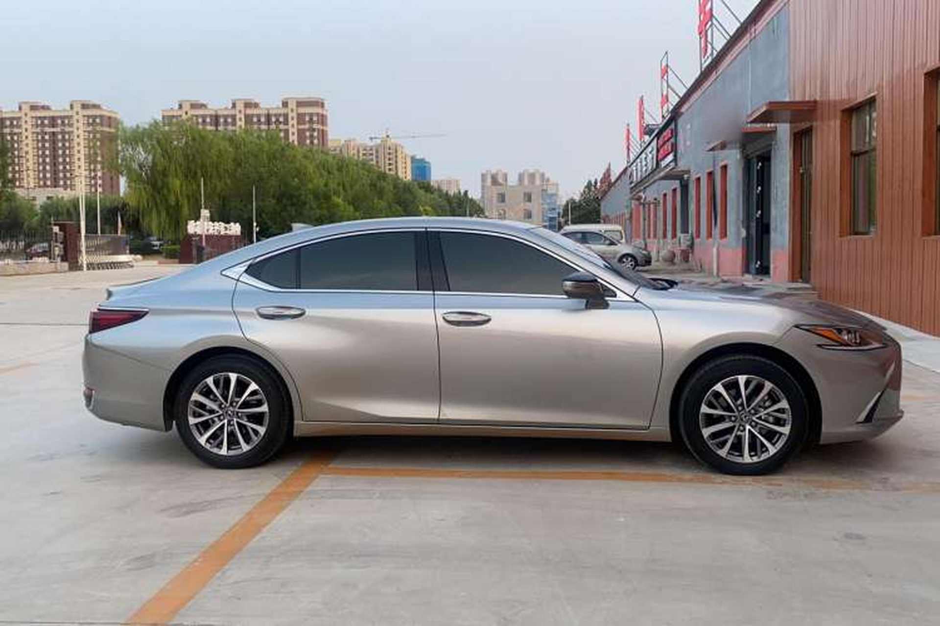 Used Lexus ES 2023 200 Excellence Edition Exterior 2