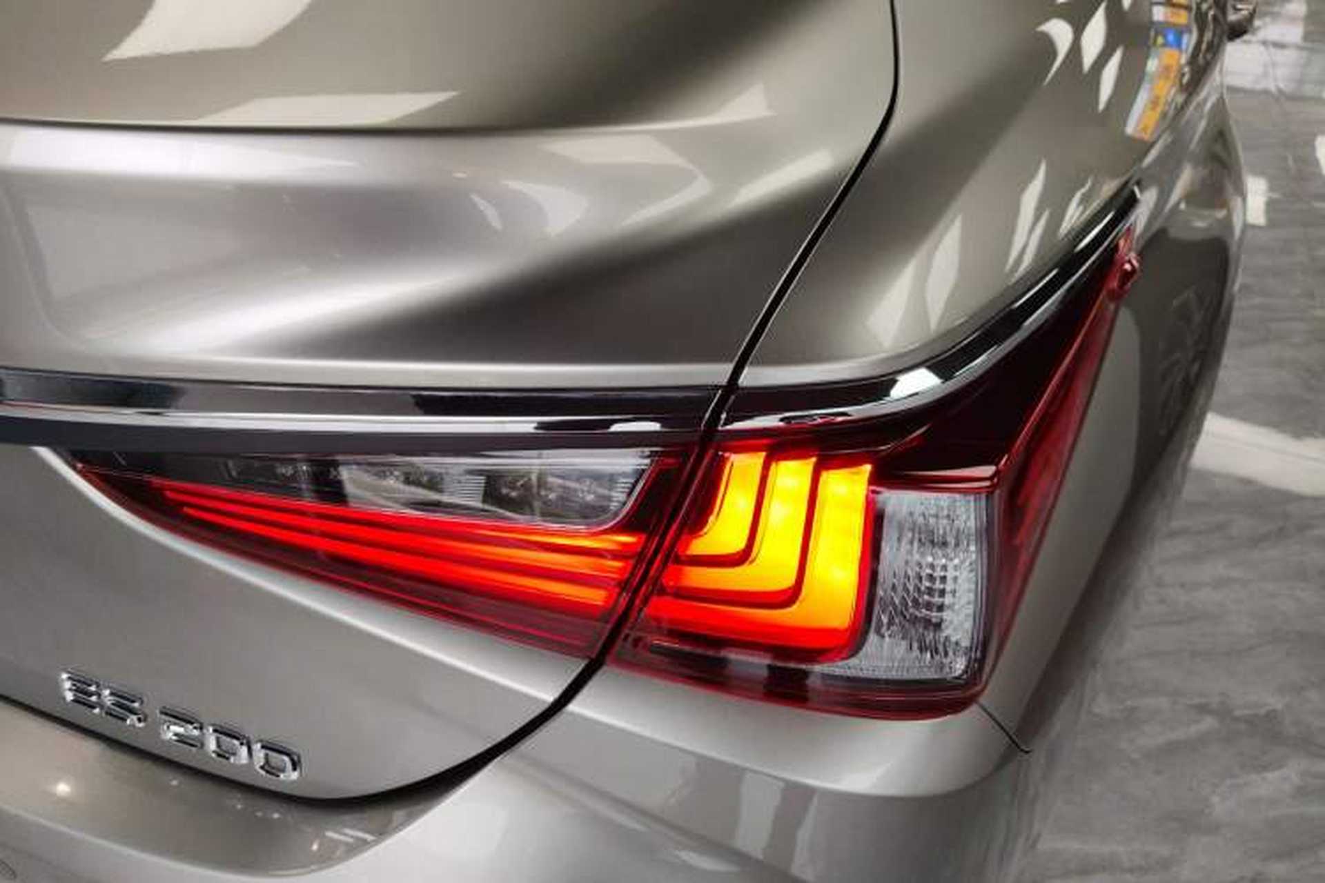 Used Lexus ES 2023 200 Excellence Edition Exterior 3