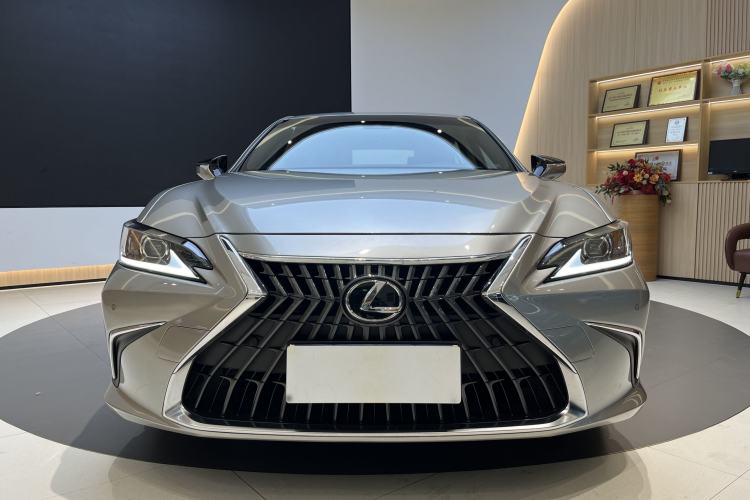 Used Lexus ES 2023 200 Excellence Edition Exterior 3