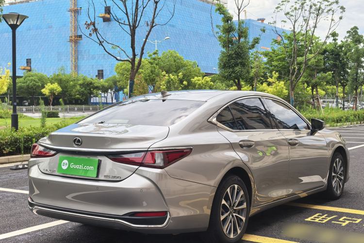 Used Lexus ES 2023 200 Excellence Edition Exterior 3