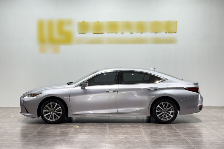 Used Lexus ES 2023 200 Luxury Edition Exterior 3