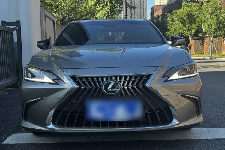 Used Lexus ES 2023 200 Excellence Edition Exterior 4