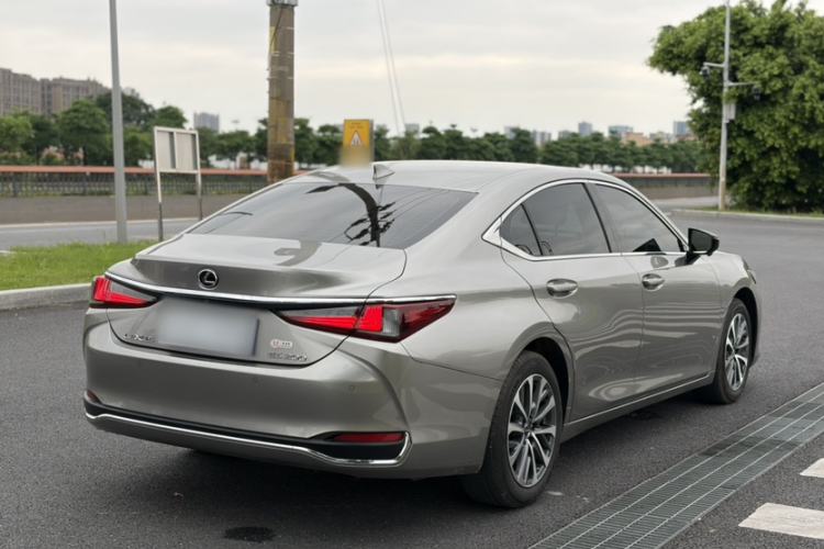 Used Lexus ES 2023 200 Excellence Edition Exterior 4