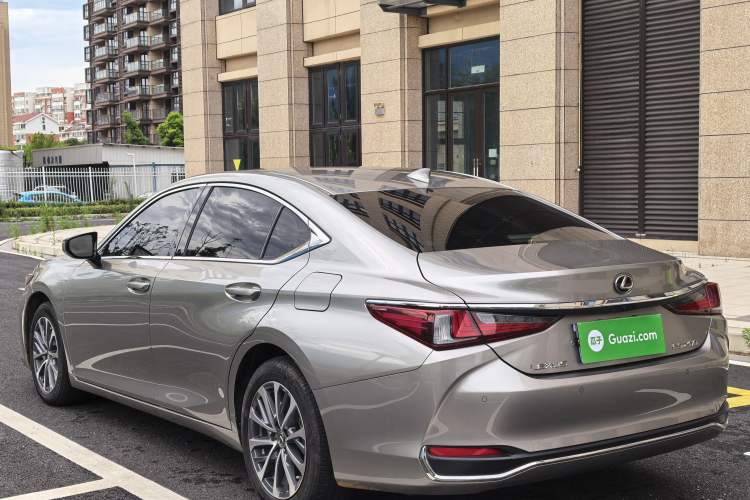 Used Lexus ES 2023 200 Excellence Edition Exterior 5