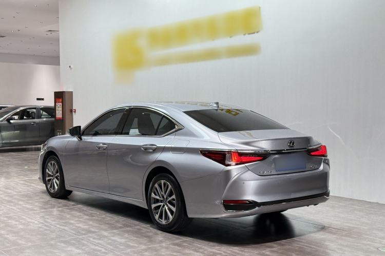 Used Lexus ES 2023 200 Luxury Edition Exterior 5