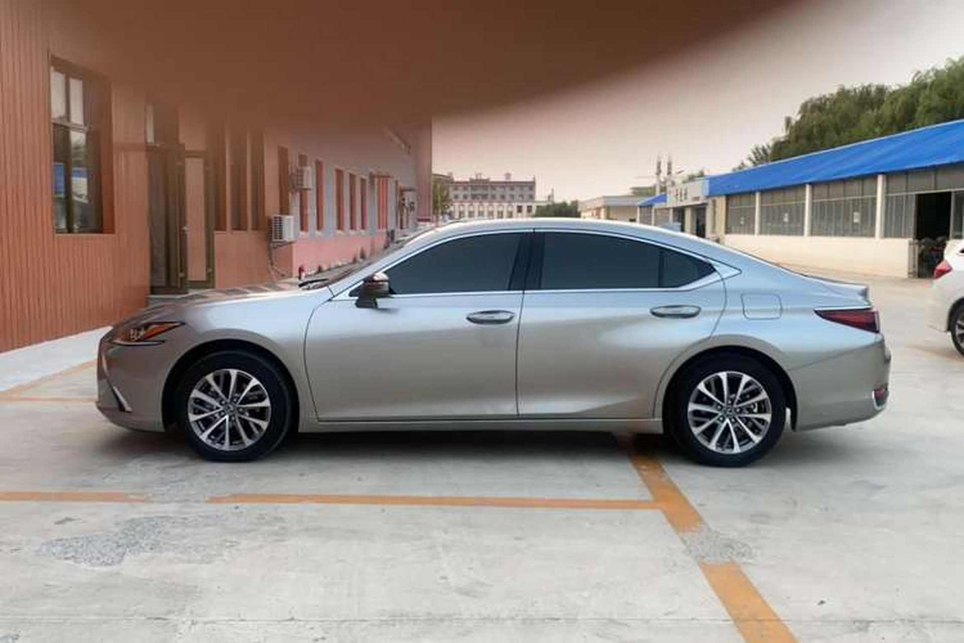 Used Lexus ES 2023 200 Excellence Edition Exterior 5