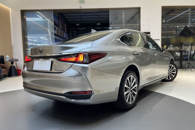 Used Lexus ES 2023 200 Excellence Edition Exterior 6