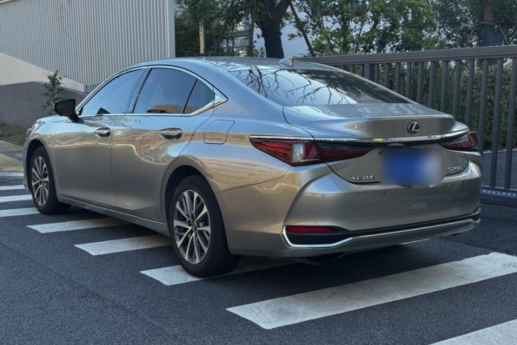 Used Lexus ES 2023 200 Excellence Edition Exterior 6