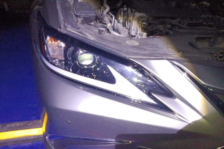 Used Lexus ES 2023 200 Excellence Edition Exterior 6