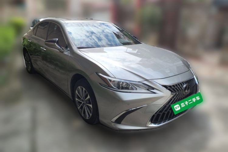 Used Lexus ES 2023 200 Excellence Edition Front Right 45 Deg