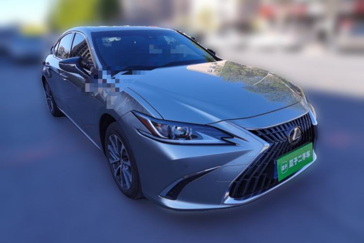 Used Lexus ES 2023 200 Luxury Edition Front Right 45 Deg