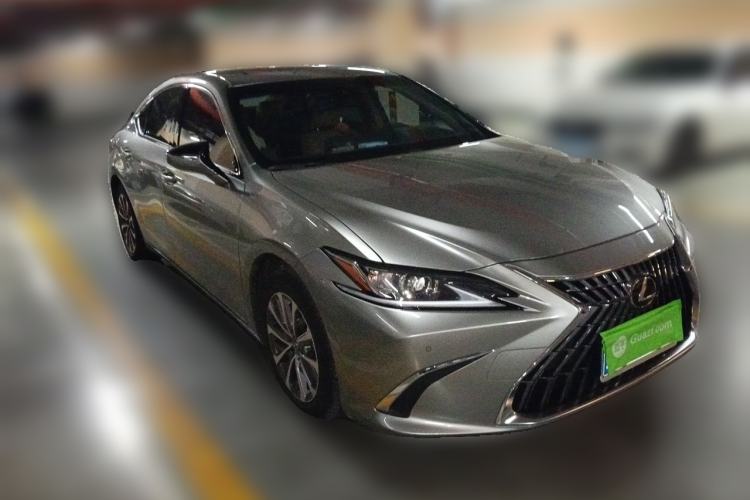 Used Lexus ES 2023 200 Excellence Edition Front Right 45 Deg