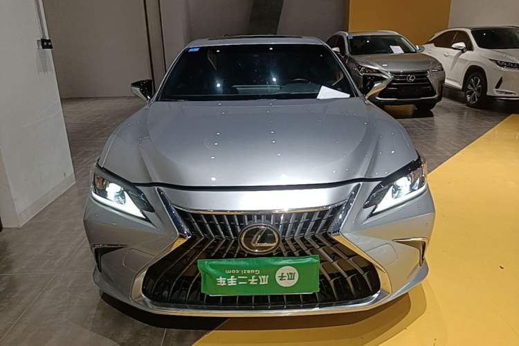 Used Lexus ES 2023 200 Luxury Edition Front