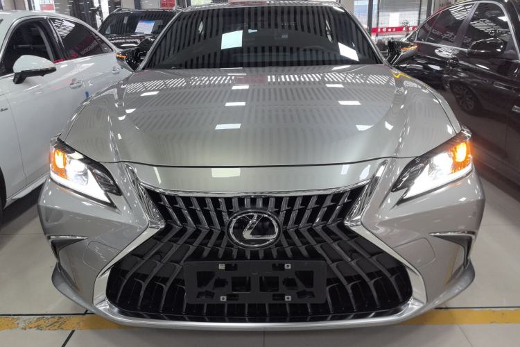 Used Lexus ES 2023 200 Excellence Edition Front