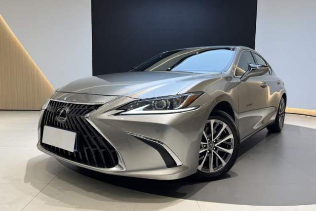 Used Lexus ES 2023 200 Excellence Edition