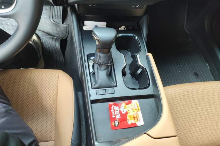 Used Lexus ES 2023 200 Excellence Edition Gear Lever