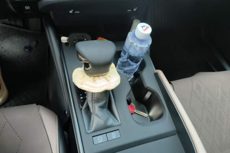 Used Lexus ES 2023 200 Excellence Edition Gear Lever