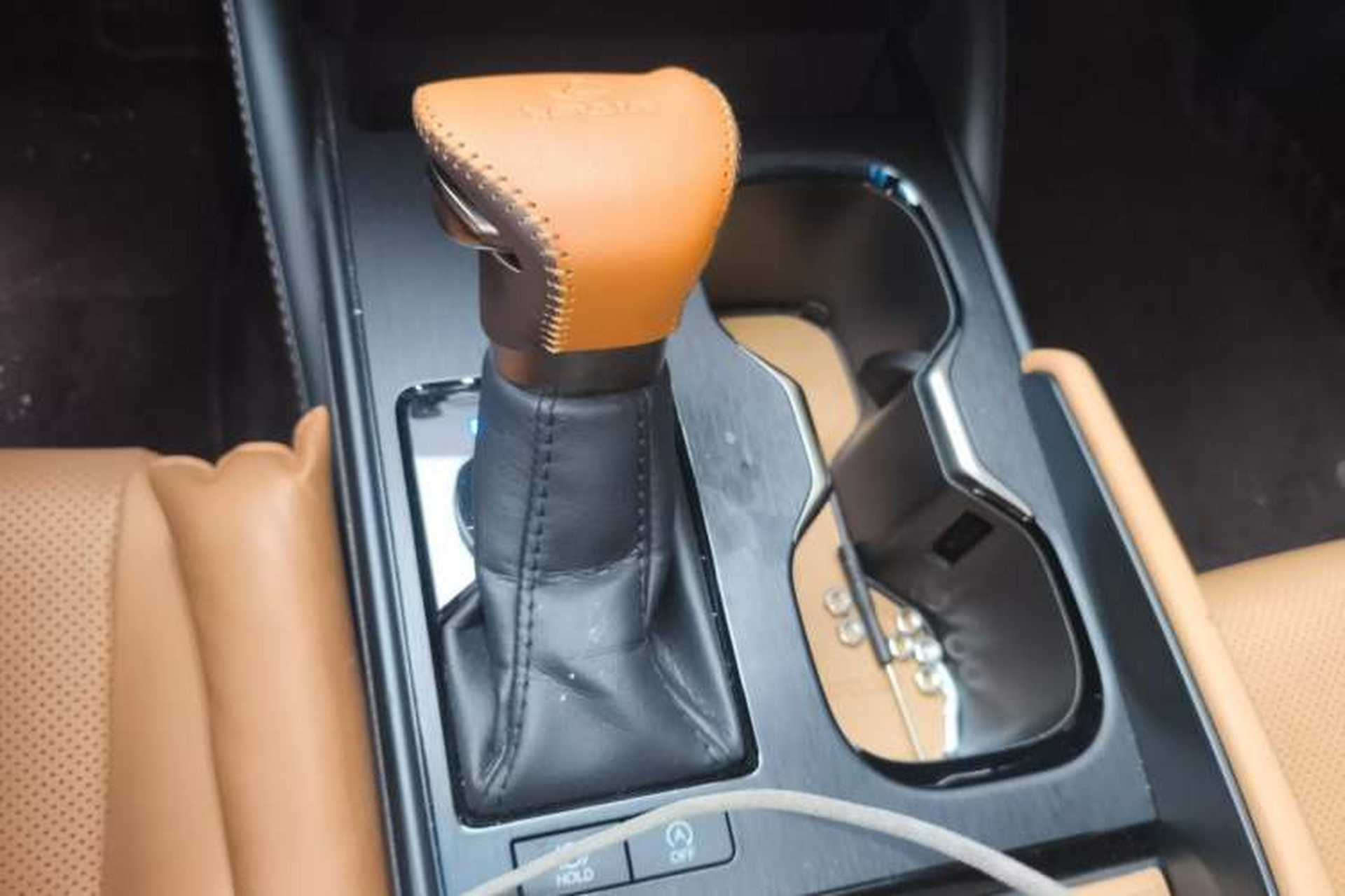 Used Lexus ES 2023 200 Excellence Edition Gear Lever