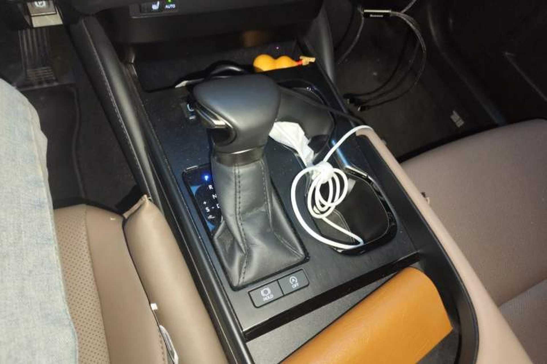 Used Lexus ES 2023 260 Excellence Edition Gear Lever