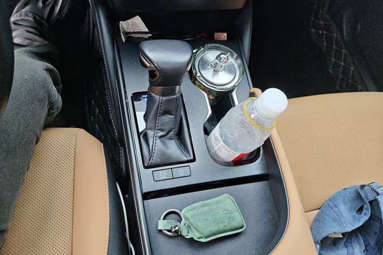 Used Lexus ES 2023 200 Excellence Edition Gear Lever