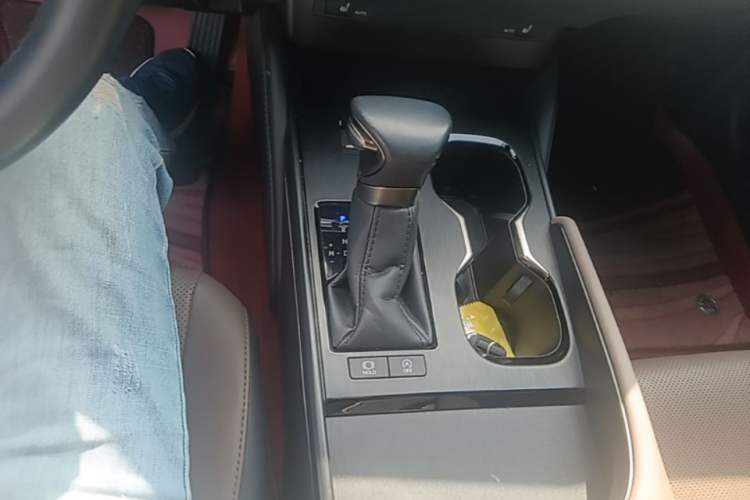 Used Lexus ES 2023 200 Excellence Edition Gear Lever