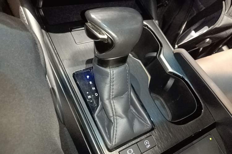 Used Lexus ES 2023 200 Luxury Edition Gear Lever
