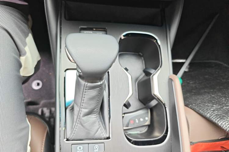 Used Lexus ES 2023 200 Excellence Edition Gear Lever