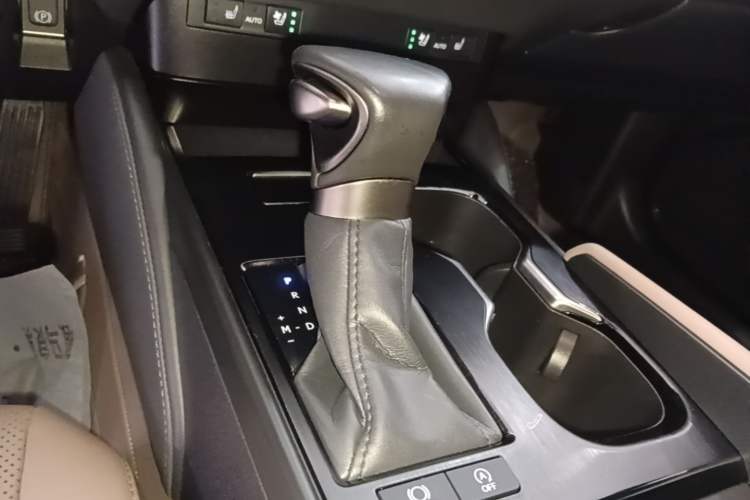 Used Lexus ES 2023 200 Excellence Edition Gear Lever