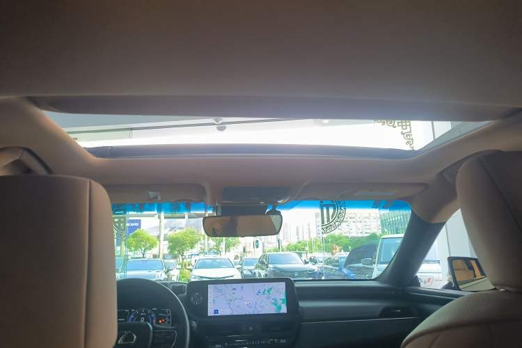 Used Lexus ES 2023 200 Excellence Edition Headliner
