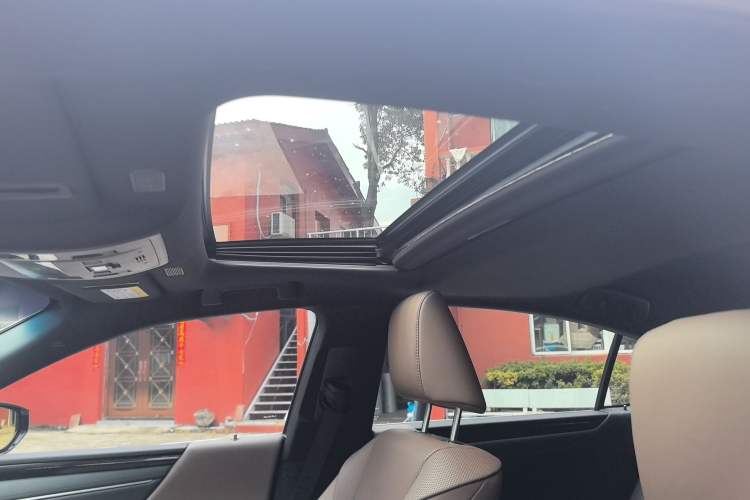 Used Lexus ES 2023 200 Excellence Edition Headliner
