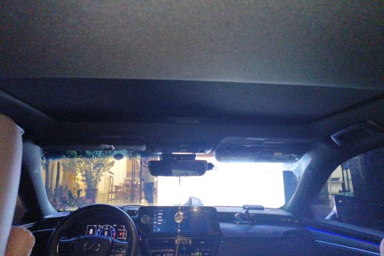 Used Lexus ES 2023 200 Excellence Edition Headliner