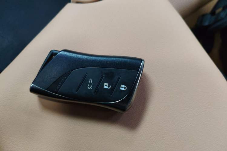 Used Lexus ES 2023 200 Excellence Edition Interior 1