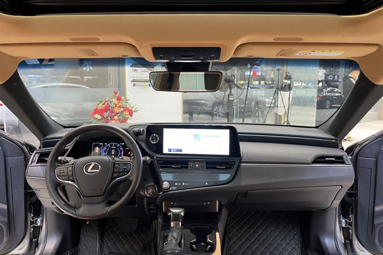Used Lexus ES 2023 200 Excellence Edition Interior 1