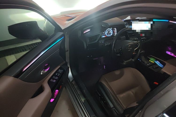 Used Lexus ES 2023 200 Excellence Edition Interior 3