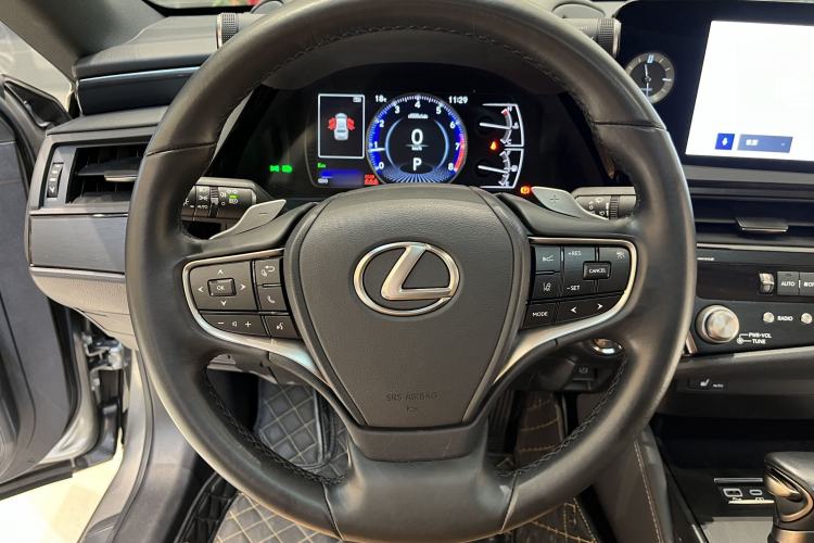Used Lexus ES 2023 200 Excellence Edition Interior 5