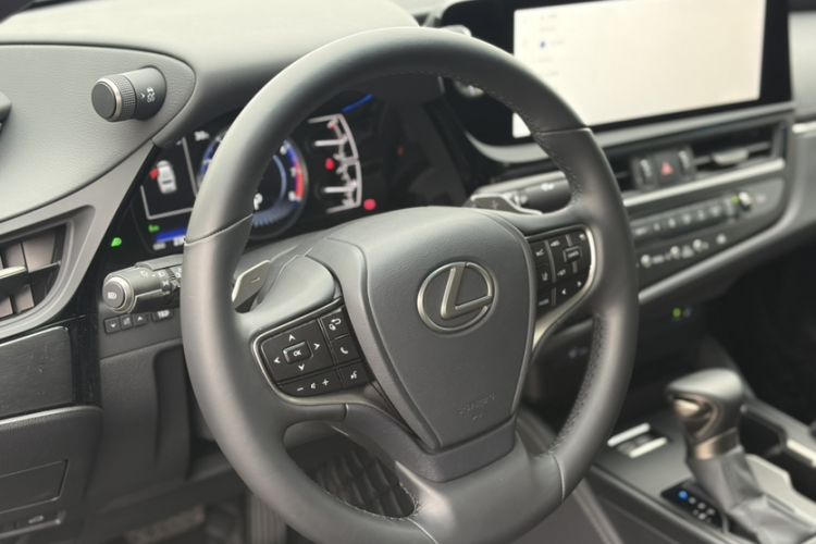 Used Lexus ES 2023 200 Excellence Edition Interior 5