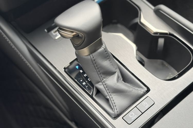 Used Lexus ES 2023 200 Excellence Edition Interior 9